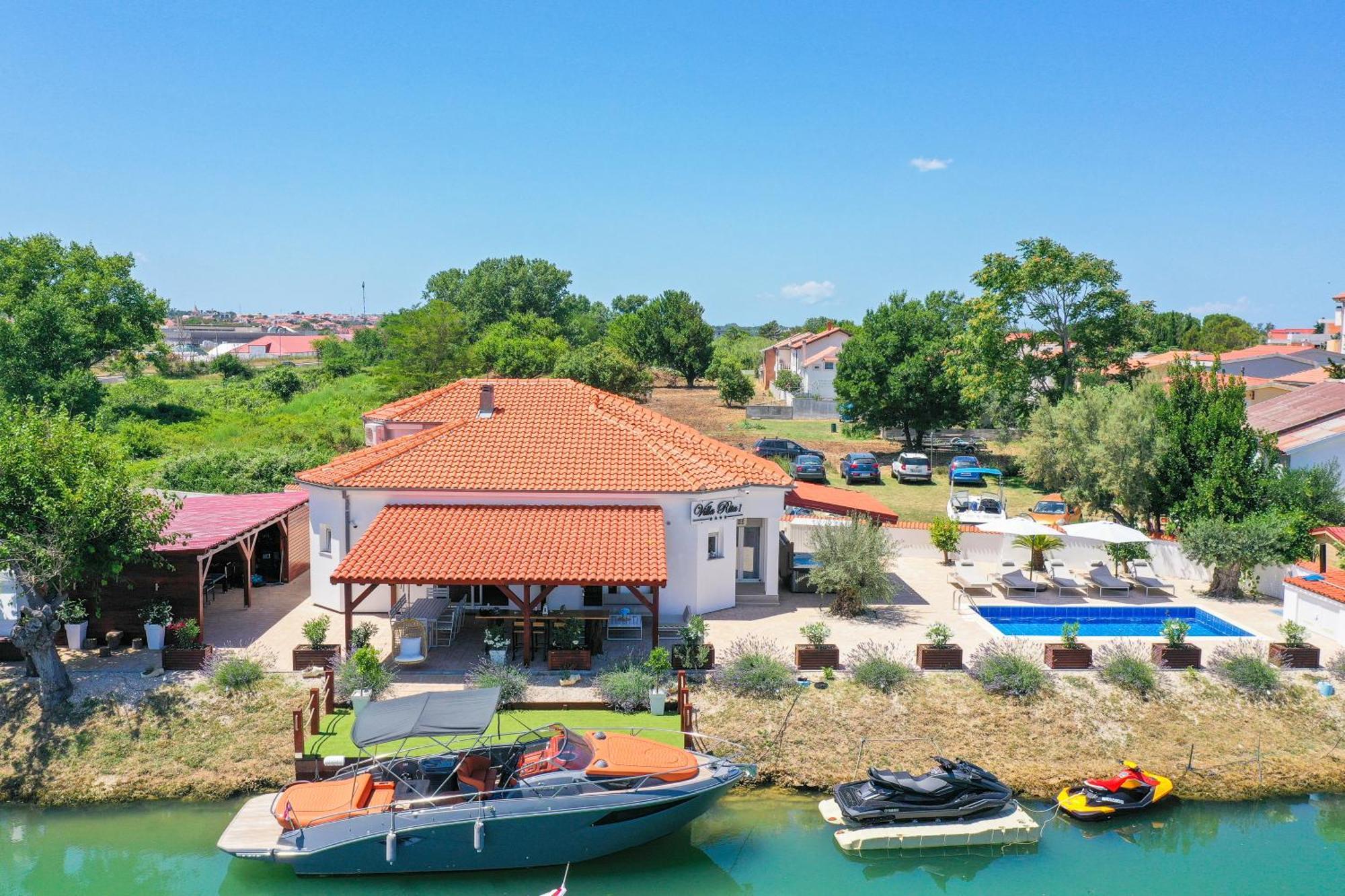 Villa Rita I Nin Exterior photo